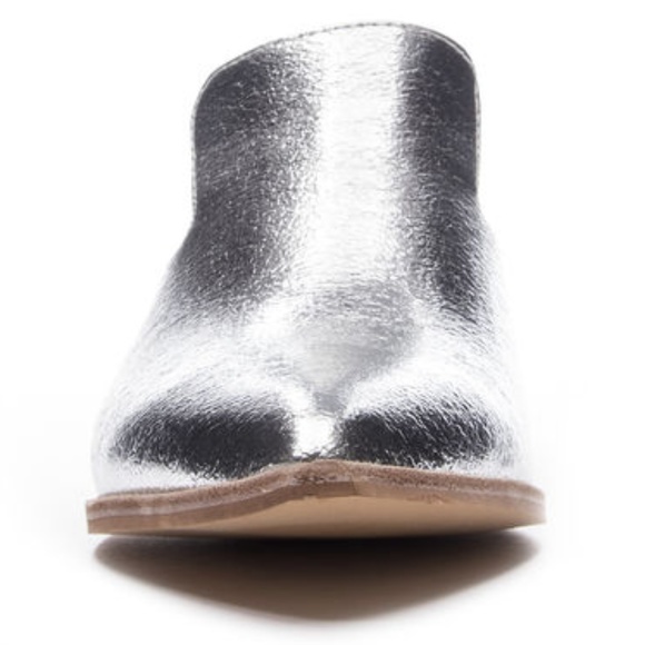 Chinese Laundry  Marnie Mule in Silver - Picture 2 of 4